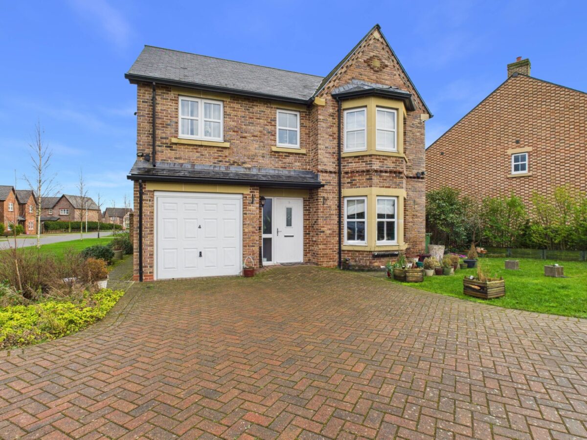 Rodor Close 2  Rooms To Let