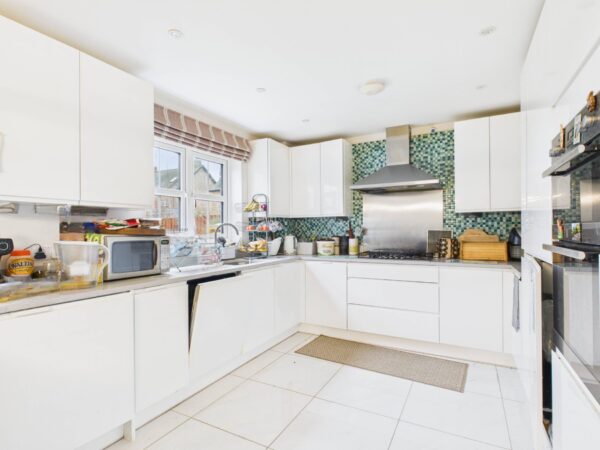 Rodor Close 2  Rooms To Let