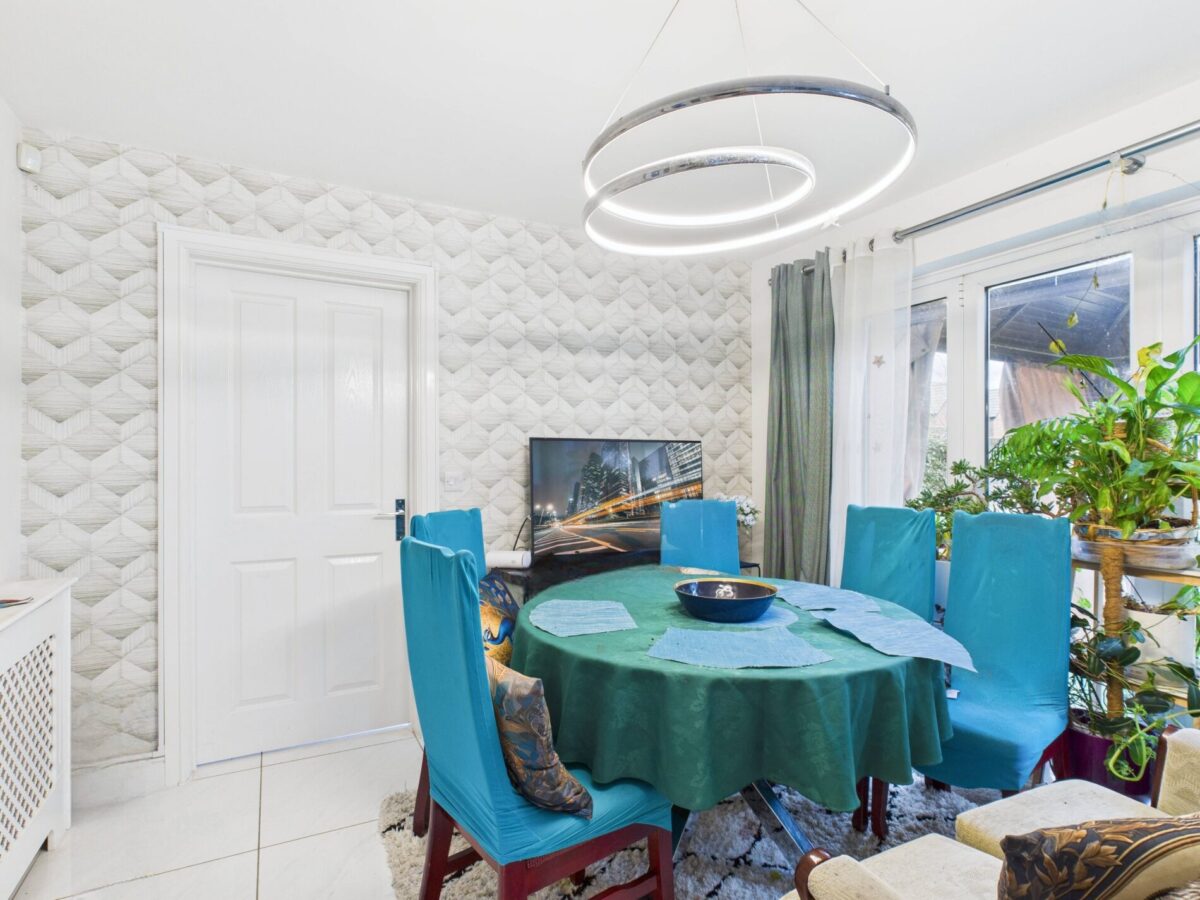 Rodor Close 2  Rooms To Let